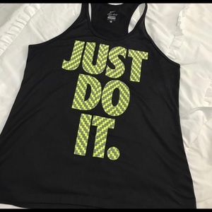 Nike tank bundle